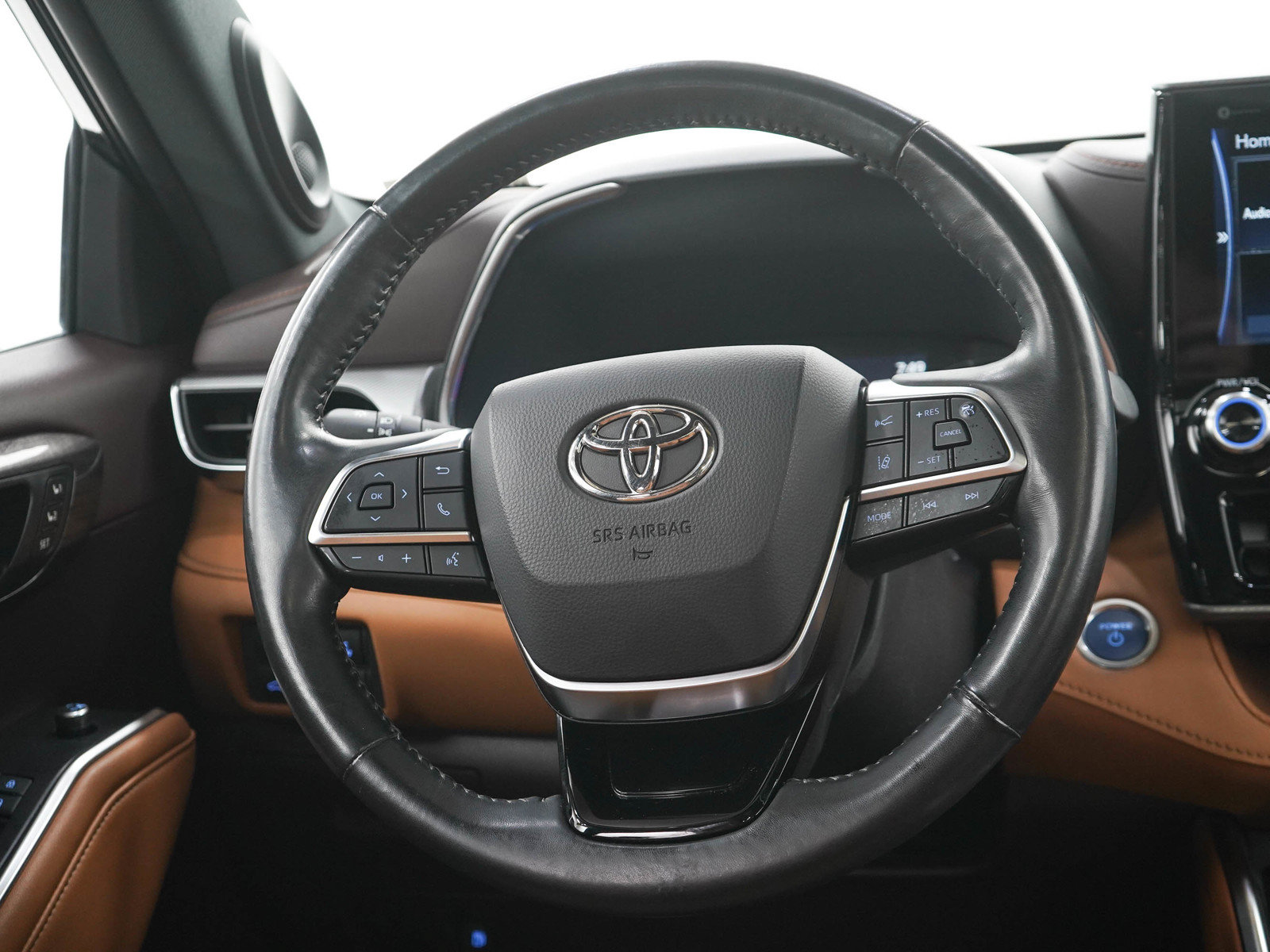Used 2021 Toyota Highlander Platinum AWD/4WD image 19