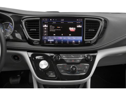 Used 2021 Chrysler Pacifica Touring-L FWD image 7