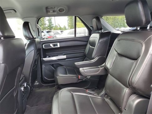 Certified 2023 Ford Explorer XLT w/ Equipment Group 202A image 31