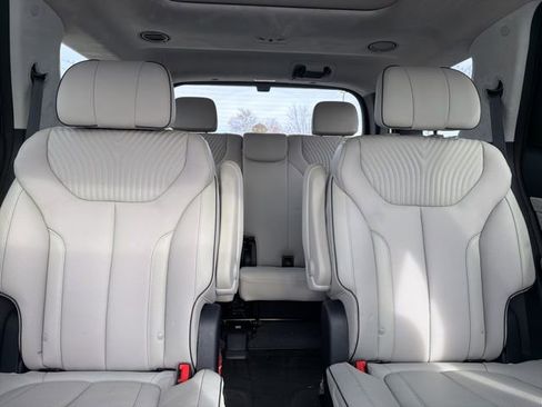 Used 2024 Hyundai Palisade Calligraphy image 30