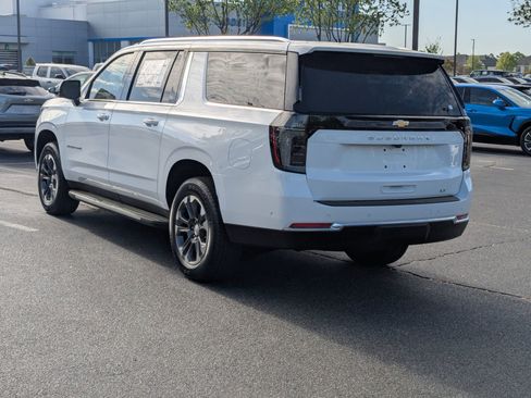 New 2026 Chevrolet Suburban LT w/ Comfort Package AWD/4WD image 7