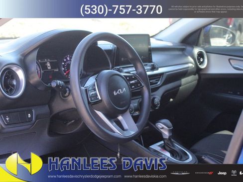 Used 2023 Kia Forte LXS image 11