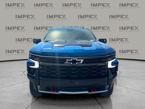 Used 2022 Chevrolet Silverado 1500 ZR2 w/ Technology Package AWD/4WD image 9