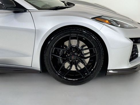 Used 2026 Chevrolet Corvette Z06 RWD image 38
