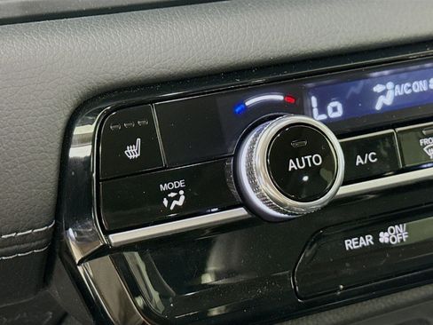 Certified 2025 Honda Pilot Touring image 25