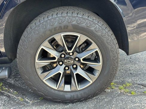 Used 2023 Chevrolet Tahoe Z71 w/ Z71 Off-Road Package AWD/4WD image 7