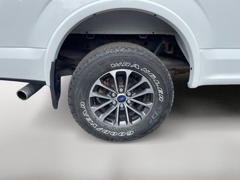 Used 2018 Ford F150 XLT w/ Equipment Group 301A Mid AWD/4WD image 10