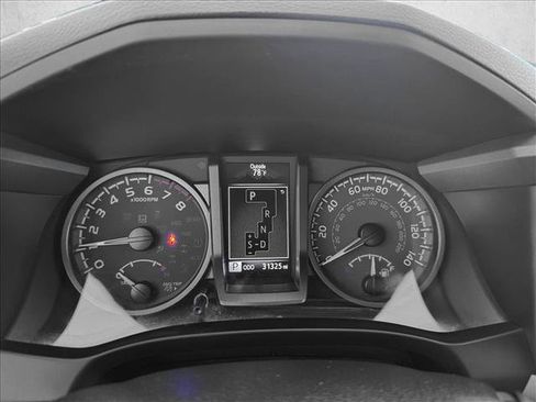 Certified 2023 Toyota Tacoma TRD Off-Road AWD/4WD image 11