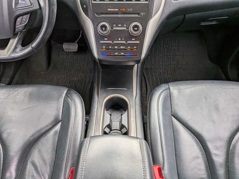 Used 2019 Lincoln MKC Reserve w/ MKC Climate Package AWD/4WD image 19