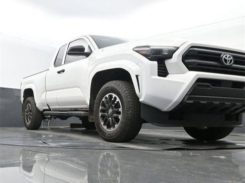 Used 2025 Toyota Tacoma SR w/ Towing Package image 20