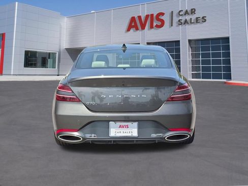 Used 2025 Genesis G70 2.5T RWD image 7