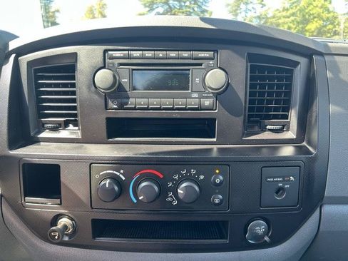 Used 2006 Dodge Ram 1500 Truck ST w/ V6 Value Group RWD image 10