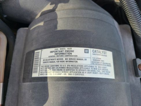 Used 2006 Chevrolet Silverado 2500 W/T w/ Heavy-Duty Power Package image 11