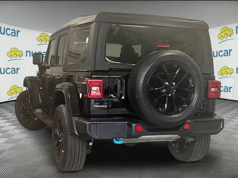Used 2023 Jeep Wrangler Unlimited Sahara w/ Cold Weather Group AWD/4WD image 4