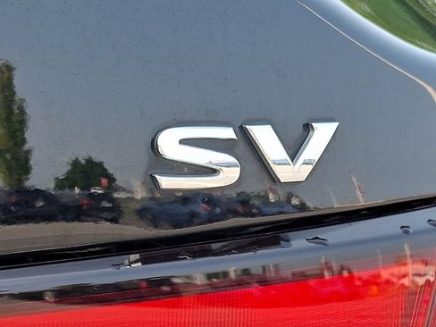 Used 2022 Nissan Sentra SV FWD image 9