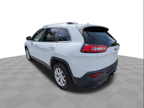 Used 2015 Jeep Cherokee Latitude FWD image 6