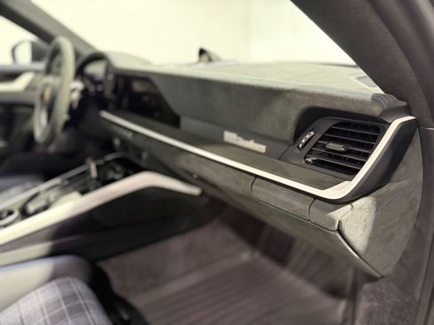 Used 2024 Porsche 911 Dakar AWD/4WD image 49