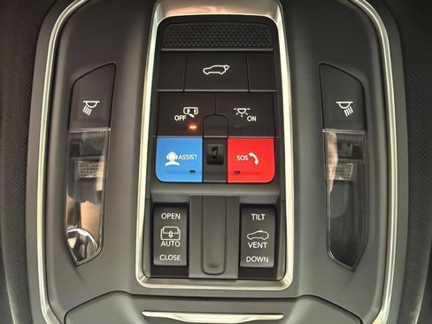 New 2026 Jeep Grand Cherokee Altitude AWD/4WD image 29