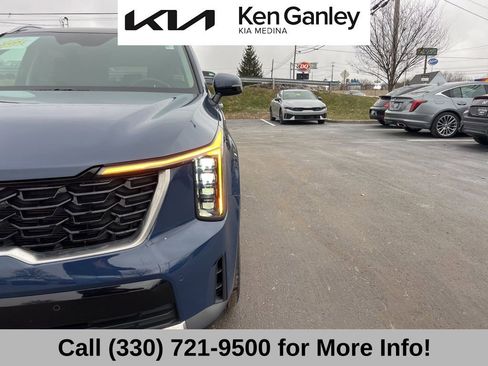 Certified 2025 Kia Sorento S w/ Panoramic Sunroof Package image 21