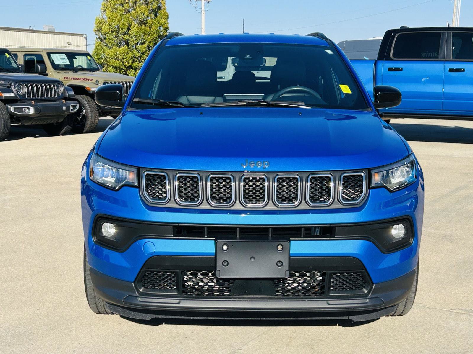 Used 2023 Jeep Compass Latitude AWD/4WD image 29