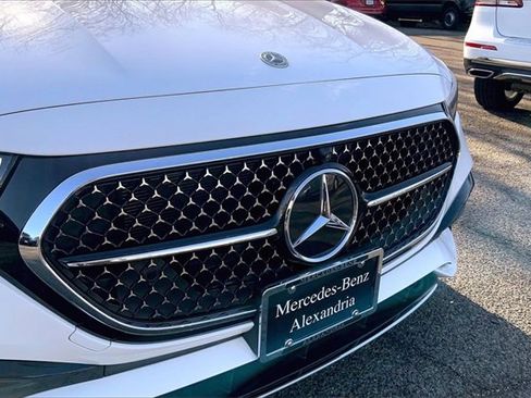 Used 2025 Mercedes-Benz E 350 4MATIC Sedan image 27