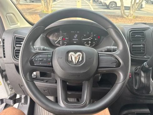 Used 2023 RAM ProMaster 2500 w/ Convenience Group FWD image 6