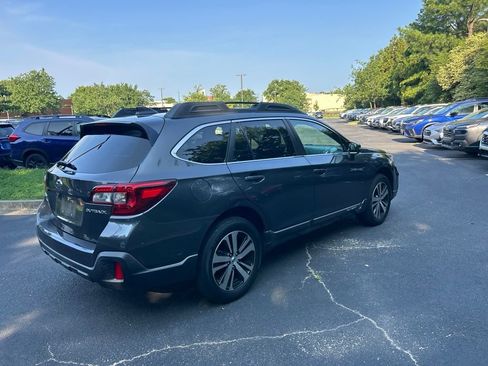 Used 2019 Subaru Outback 2.5i Limited AWD/4WD image 3