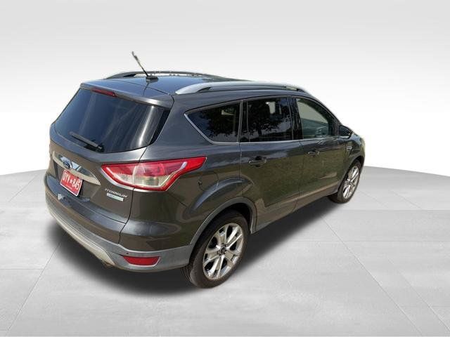 Used 2016 Ford Escape Titanium FWD image 3