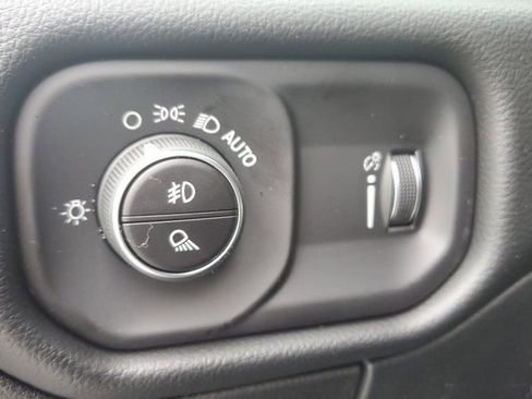 New 2026 RAM 1500 4x4 Crew Cab image 23