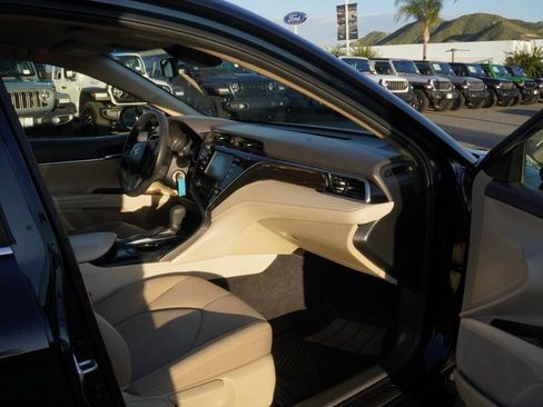 Used 2018 Toyota Camry LE image 16