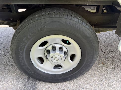 Used 2020 Chevrolet Express 3500 w/ Power Convenience Package RWD image 39