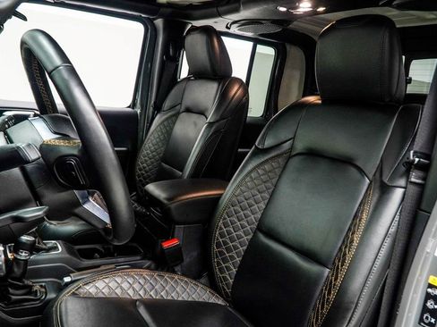 Used 2022 Jeep Gladiator Overland image 31