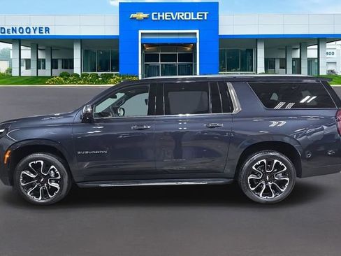 New 2025 Chevrolet Suburban Premier w/ Sun And Tow Package image 9