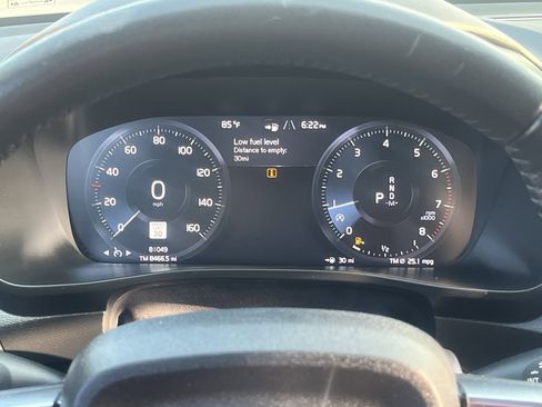 Used 2021 Volvo XC40 T5 Momentum AWD/4WD image 21