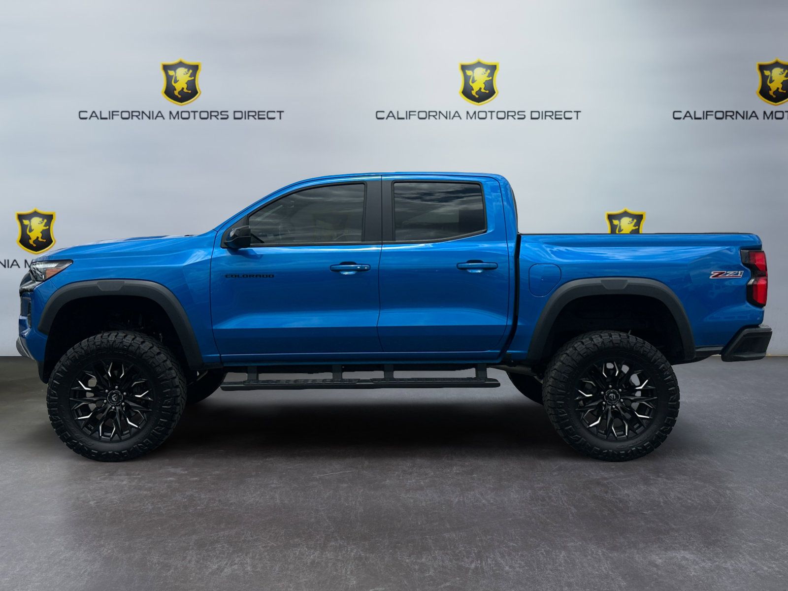 Used 2024 Chevrolet Colorado Z71 w/ Z71 Convenience Package 2 AWD/4WD image 2