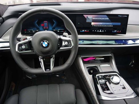 Used 2026 BMW 760i xDrive AWD/4WD image 7