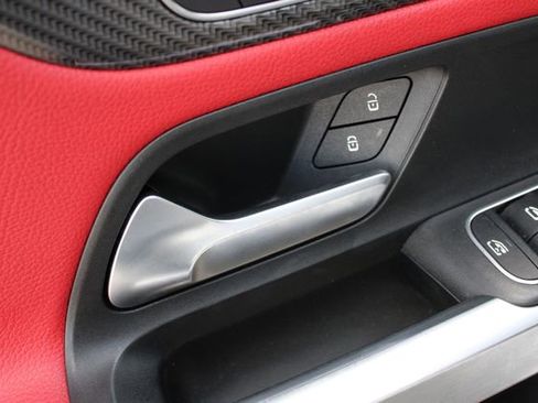 Used 2020 Mercedes-Benz GLB 250 GLB 250 image 7