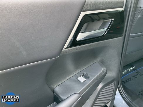 Used 2023 Mitsubishi Outlander SE image 53