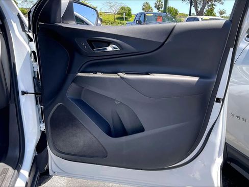 Certified 2024 Chevrolet Equinox LT w/ LPO, Floor Liner Package FWD image 23