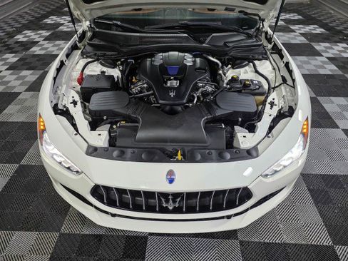 Used 2020 Maserati Ghibli S Q4 AWD/4WD image 35