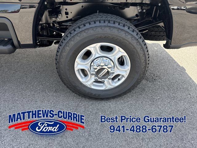 New 2026 Ford F250 XLT w/ FX4 Off-Road Package AWD/4WD image 16