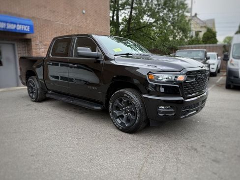 New 2026 RAM 1500 Express AWD/4WD image 3