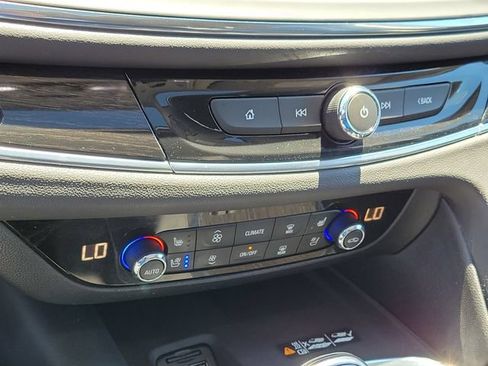 Used 2021 Buick Enclave Avenir w/ Avenir Technology Package AWD/4WD image 17