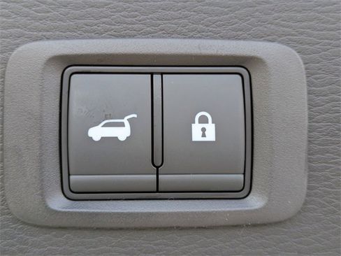 New 2025 Mitsubishi Outlander SE image 13