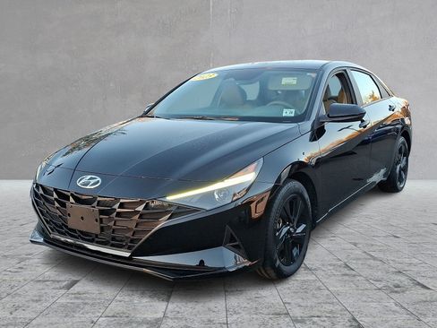 Certified 2023 Hyundai Elantra SEL image 6