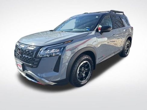 New 2026 Nissan Pathfinder SV image 3