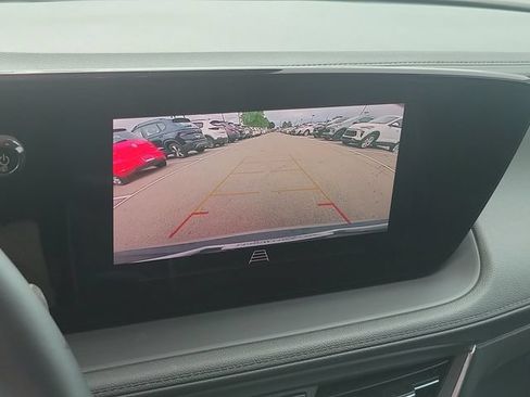 Used 2024 Buick Encore GX Preferred w/ Comfort Package AWD/4WD image 18