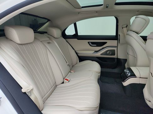 Used 2022 Mercedes-Benz S 500 S 500 image 45