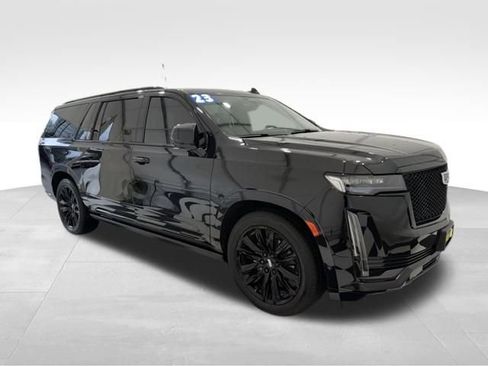 Used 2023 Cadillac Escalade ESV Sport Platinum image 9