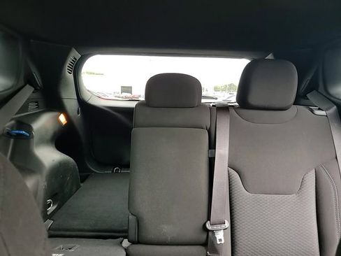 Used 2023 Jeep Compass Sport image 24